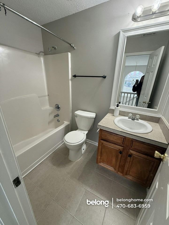 1439 Alice Ave - Photo 4 of 21