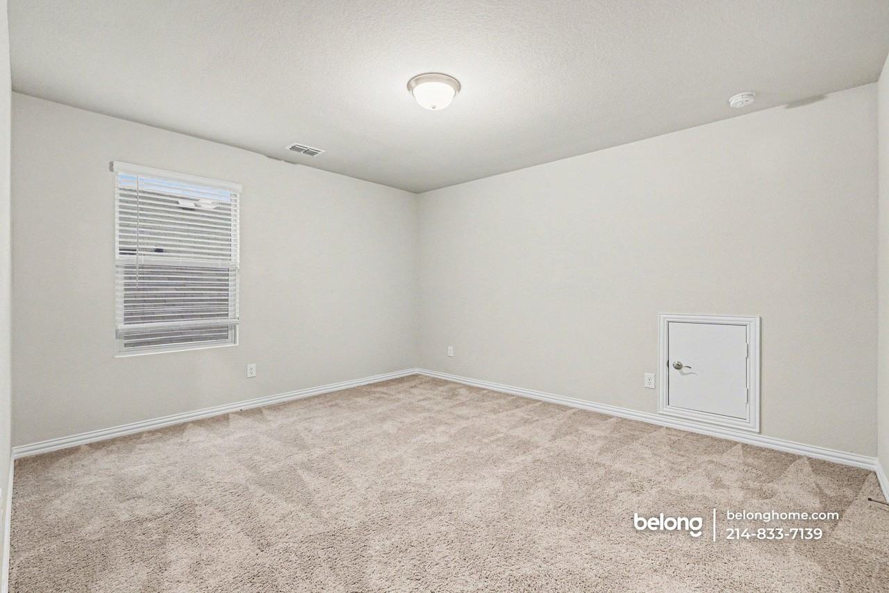 3416 Kingsview Dr - Photo 2 of 18