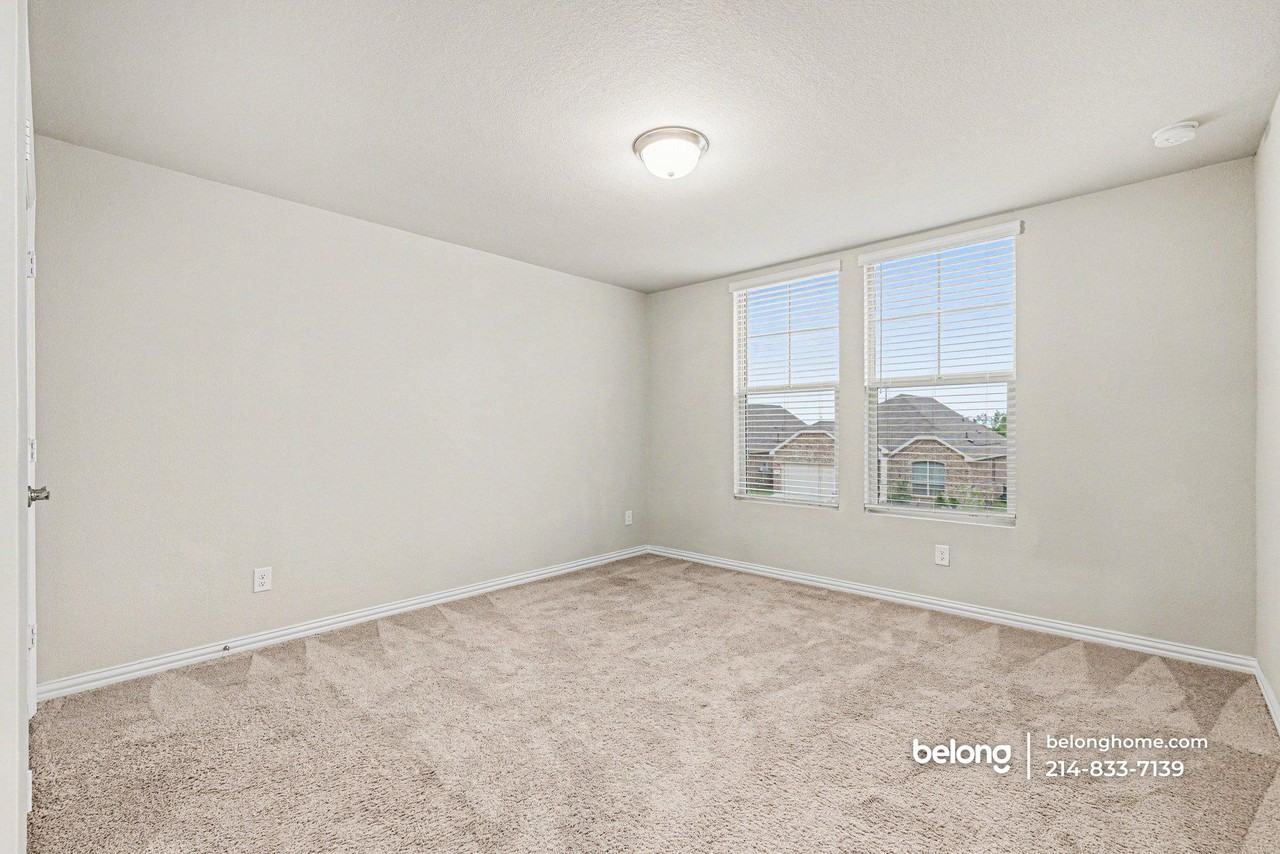 3416 Kingsview Dr - Photo 6 of 18