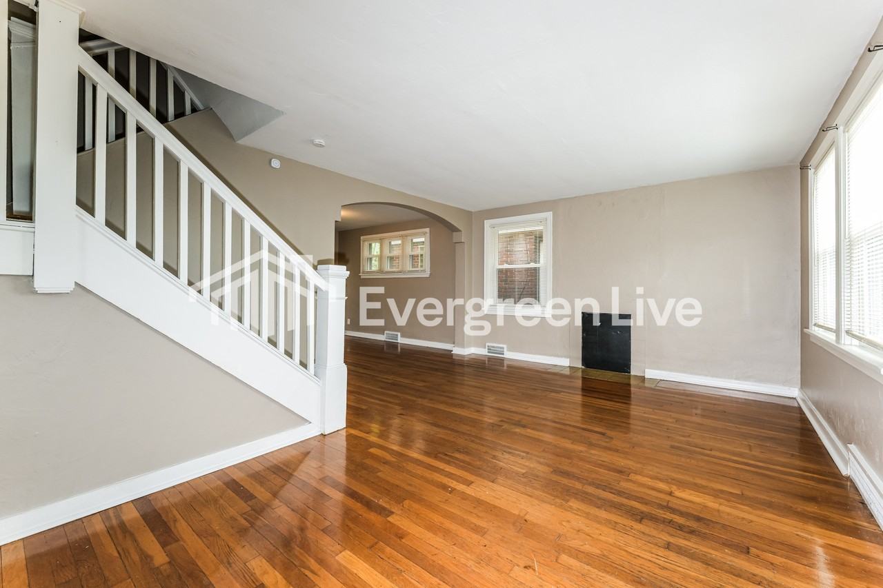 237 Clearview Ave - Photo 2 of 15