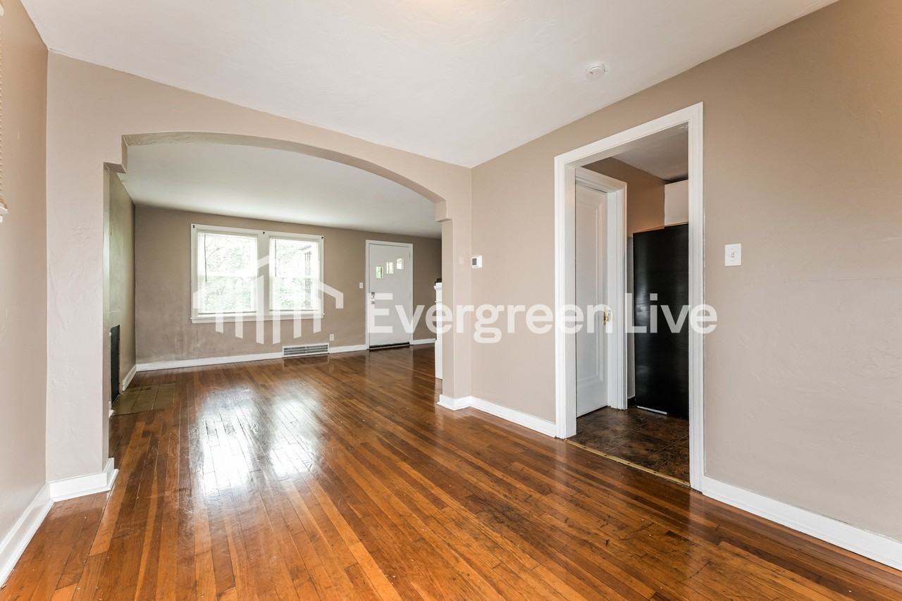 237 Clearview Ave - Photo 4 of 15