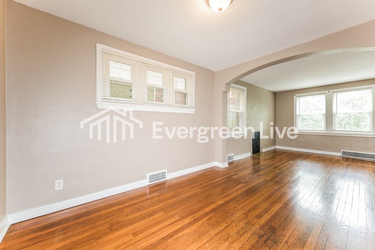 237 Clearview Ave - Photo 5 of 15