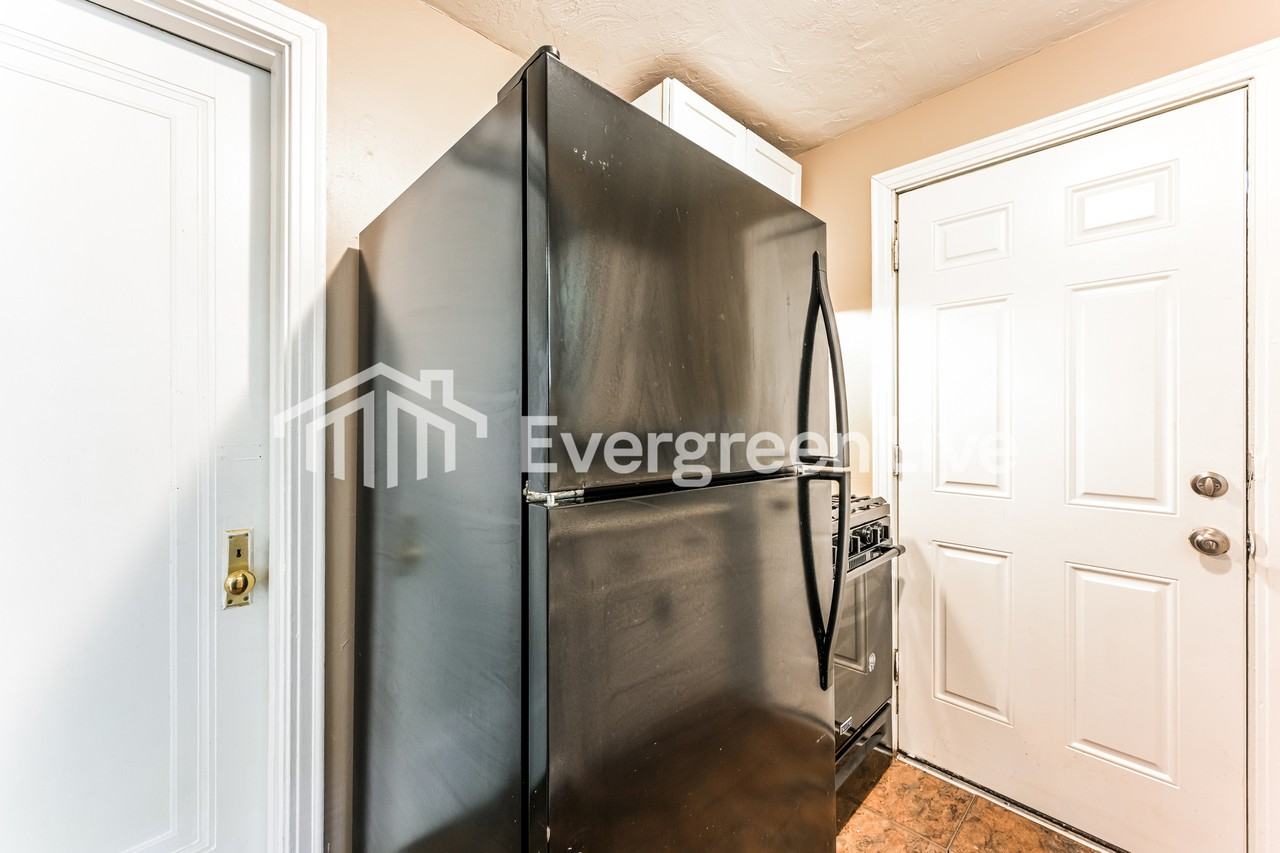 237 Clearview Ave - Photo 7 of 15