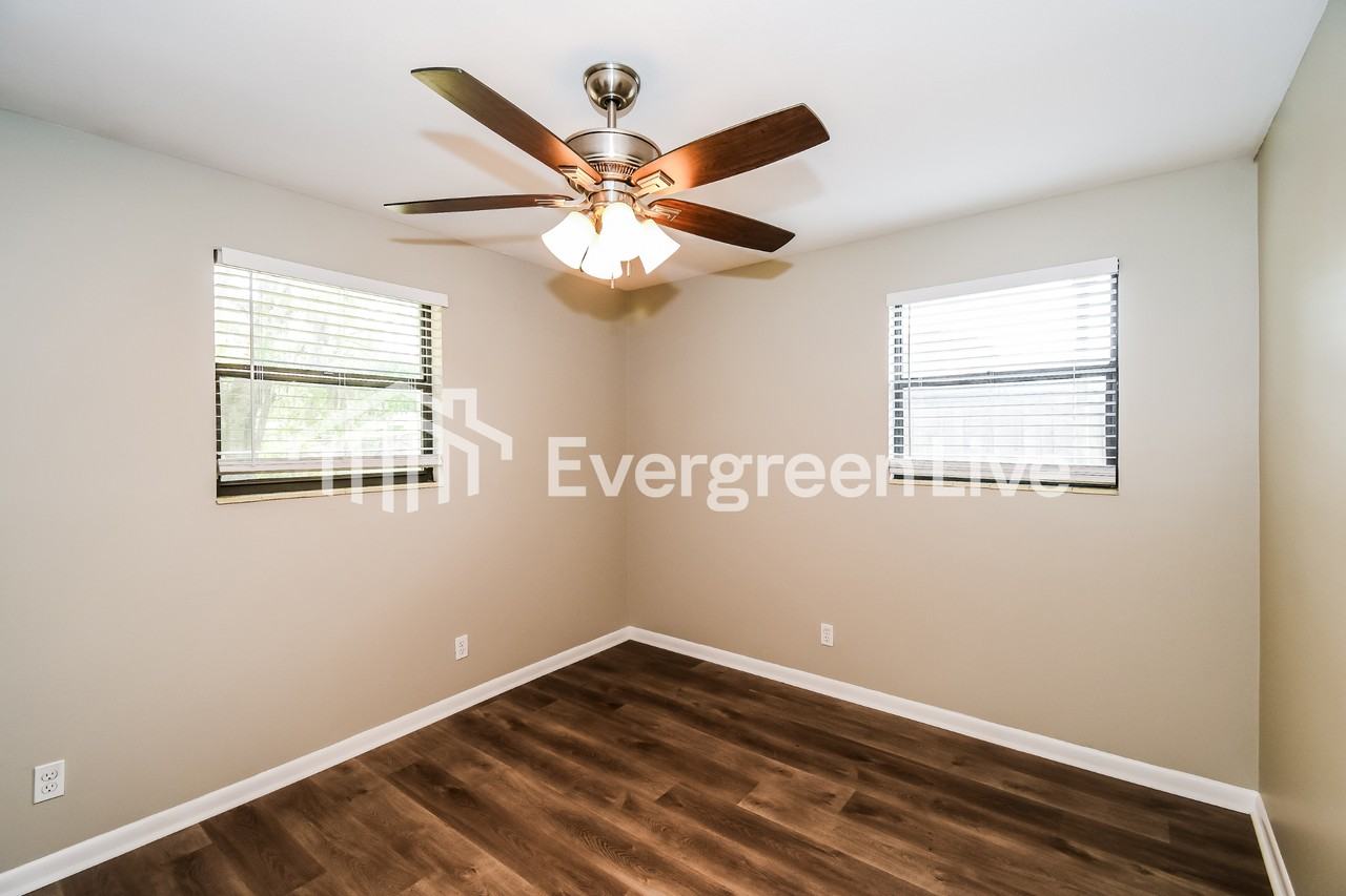 2125 Bunting Dr - Photo 7 of 15