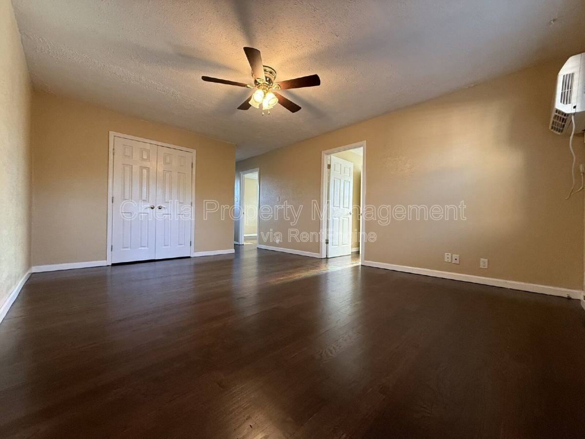 924 Boscobel St - Photo 3 of 10