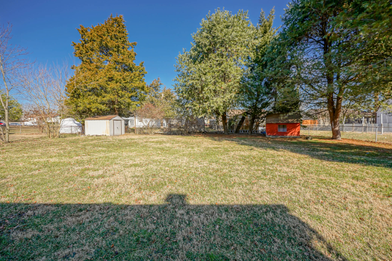 110 Highland Ave - Photo 3 of 28