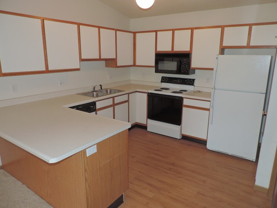 2448 Rushmore Dr - Photo 2 of 9