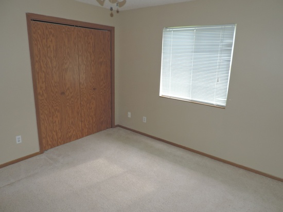 2448 Rushmore Dr - Photo 6 of 9