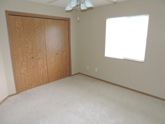 2448 Rushmore Dr - Photo 7 of 9