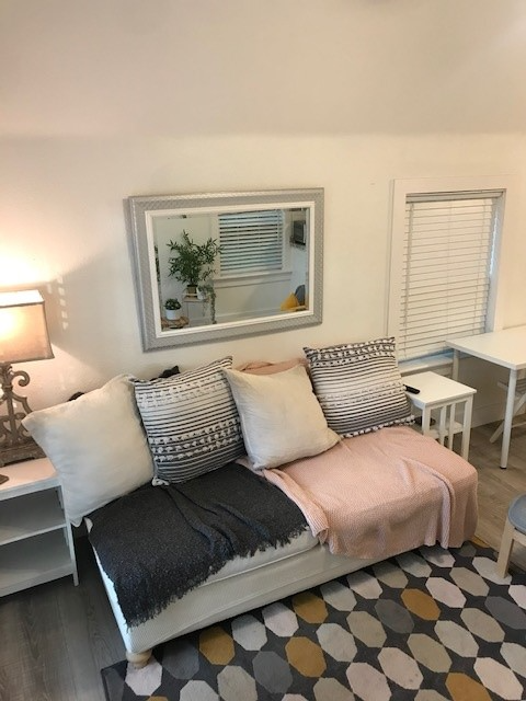 1905 E Idlewild Ave - Photo 3 of 11