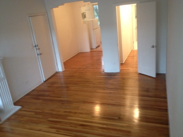 1043 8th St - Photo 4 of 5