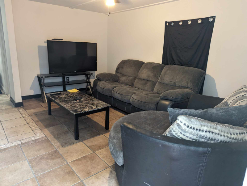 412 Timberlane Cir #B - Photo 5 of 23
