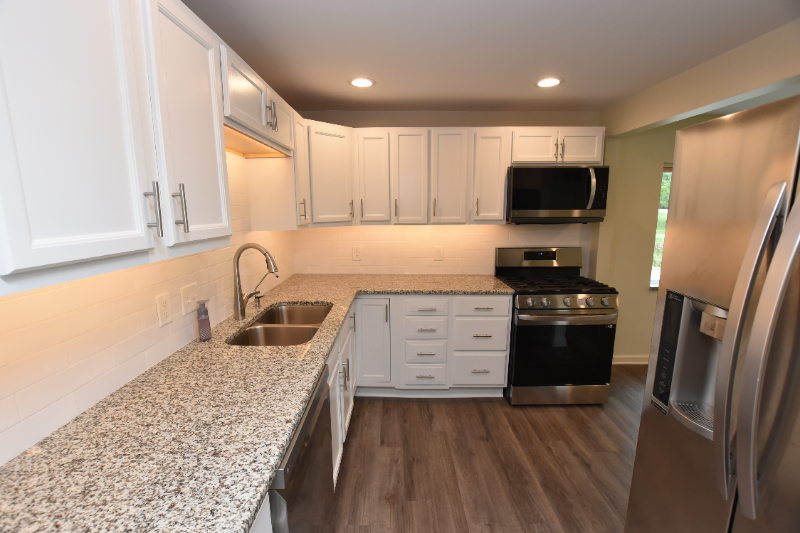 3234 Whitfield Dr - Photo 6 of 17