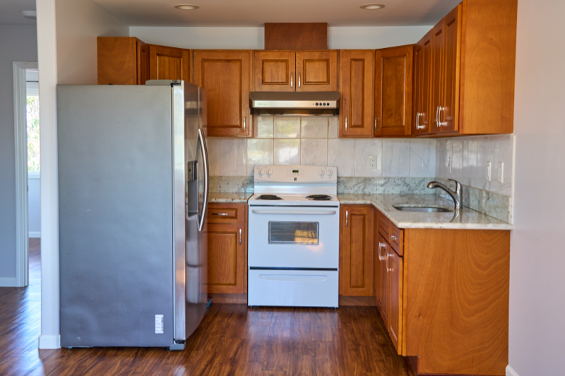 4192 Kilauea Ave Apt B - Photo 4 of 10