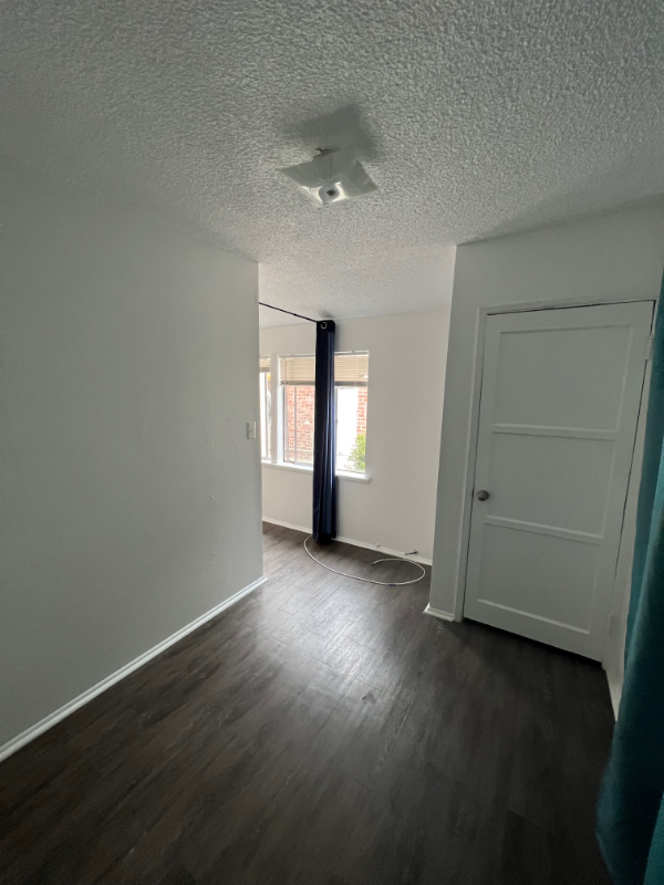 424 S Broadway #B - Photo 6 of 14