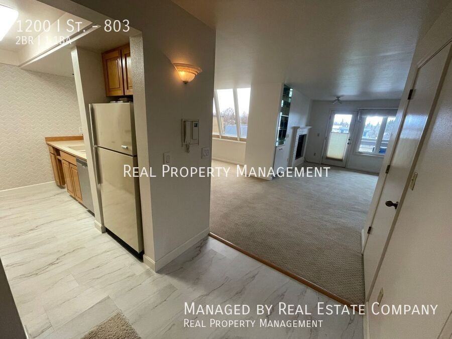 1200 I St #803 - Photo 4 of 19
