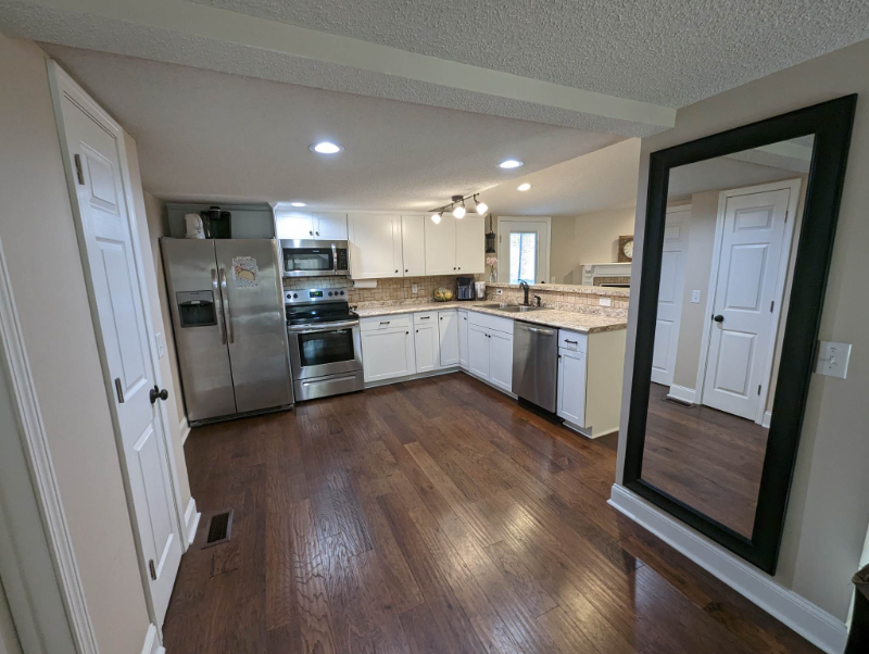 213 Webb St - Photo 6 of 21