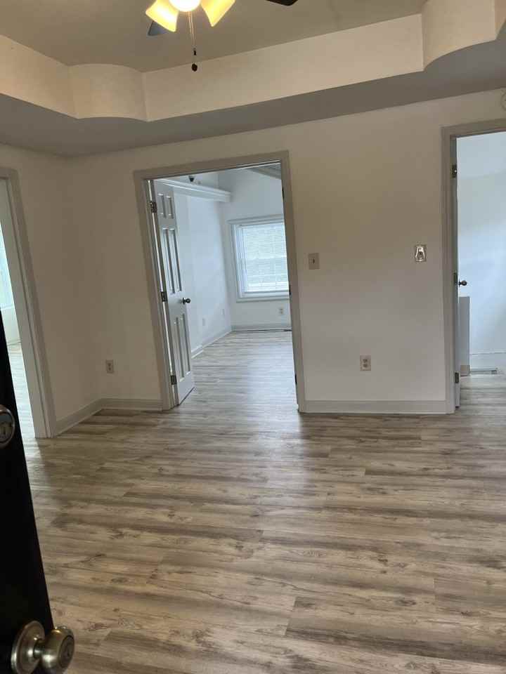 3315 Nw 50th St - Photo 3 of 6