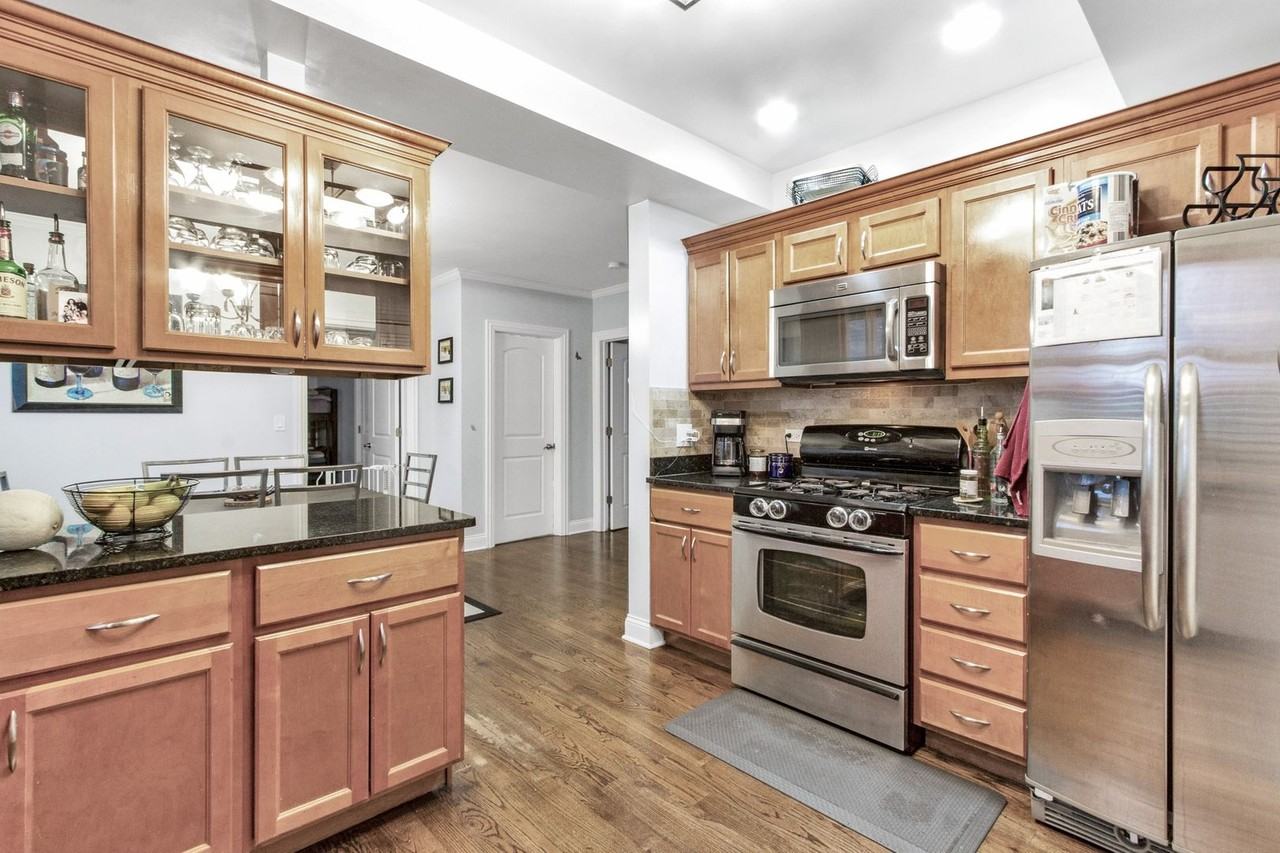 5726 N Mozart St #3B - Photo 7 of 15