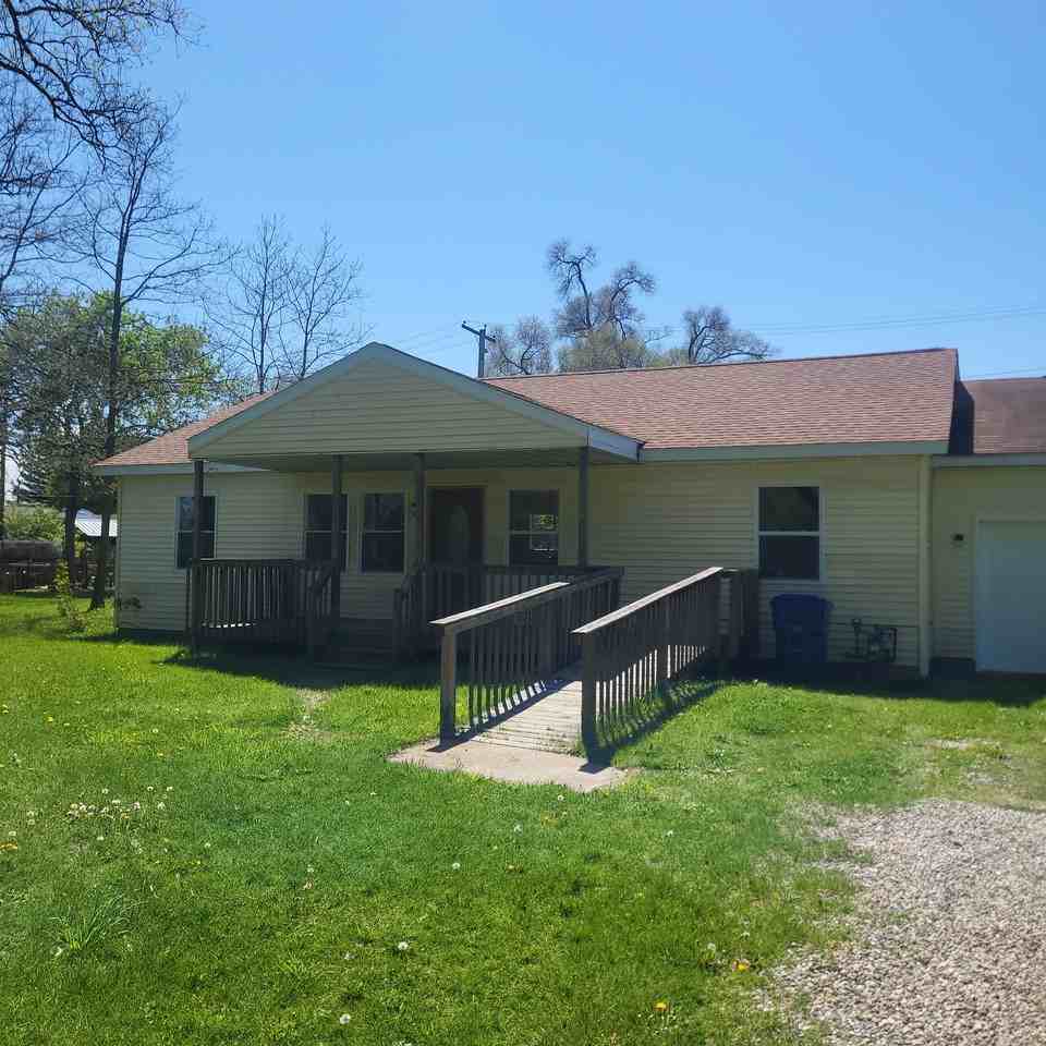 968 Chicago Ave - Photo 2 of 22