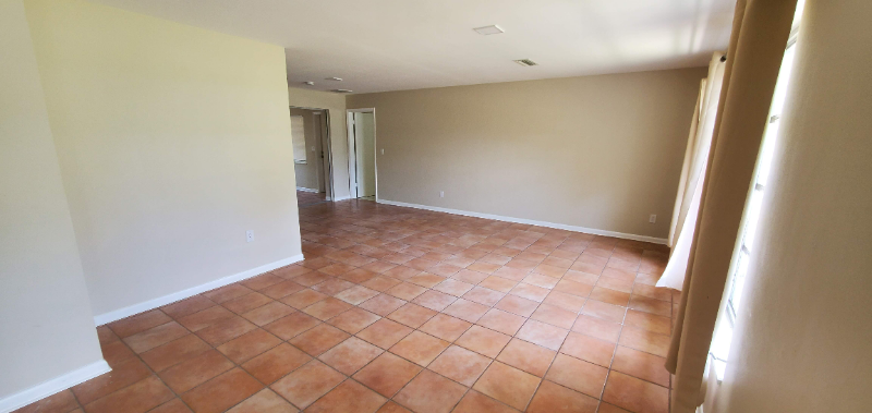 1648 Algonquin Dr - Photo 5 of 26