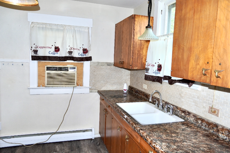 130 N Corona St - Photo 6 of 15
