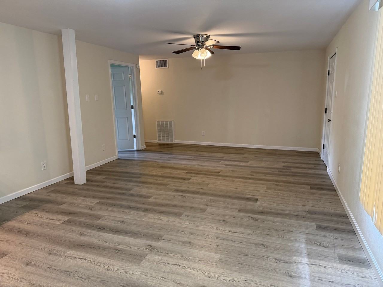 1110 S 7th St #B - Photo 3 of 10