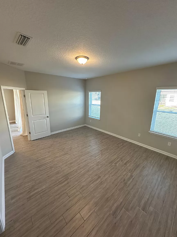 96 Newton Ln - Photo 4 of 14