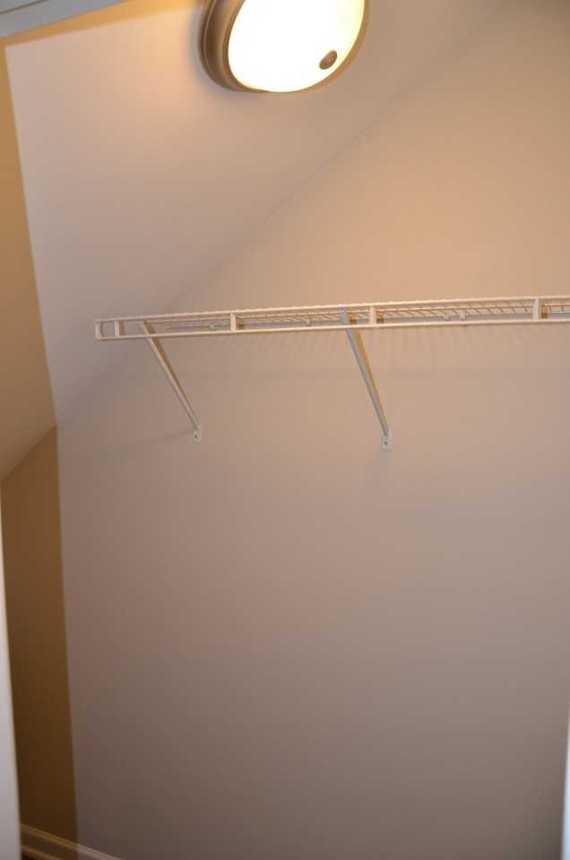 1561 14th Ave Ne #B - Photo 5 of 17