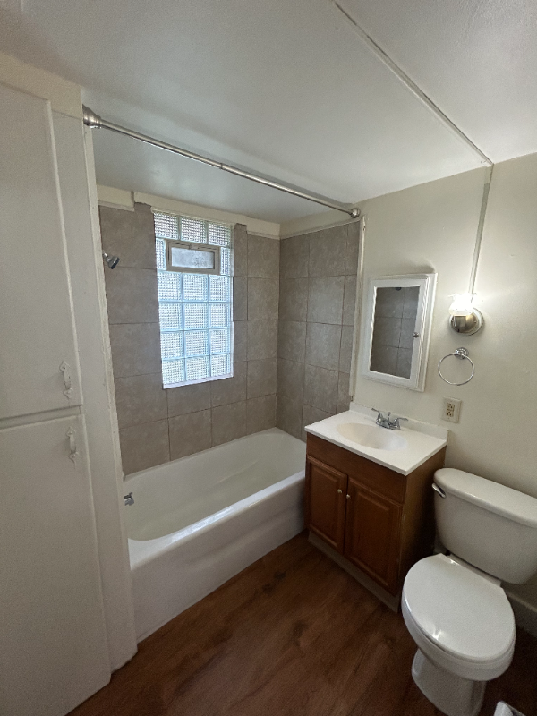 522 W 6th St #522 - Photo 4 of 11