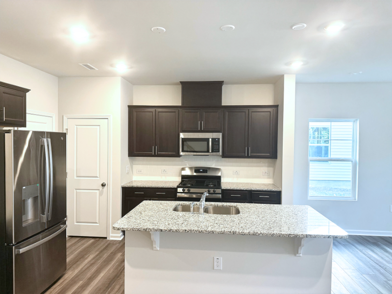 269 Peebles Dr - Photo 2 of 18
