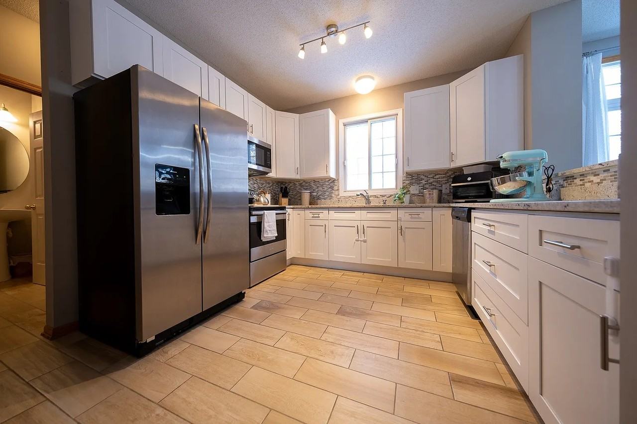14357 Raymond Ln - Photo 5 of 20