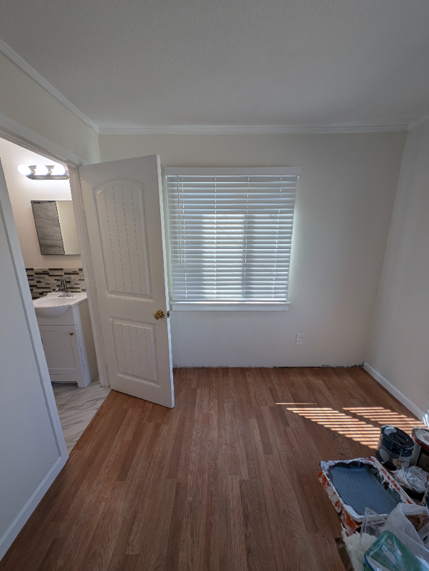 412 E 4th St - Photo 2 of 3