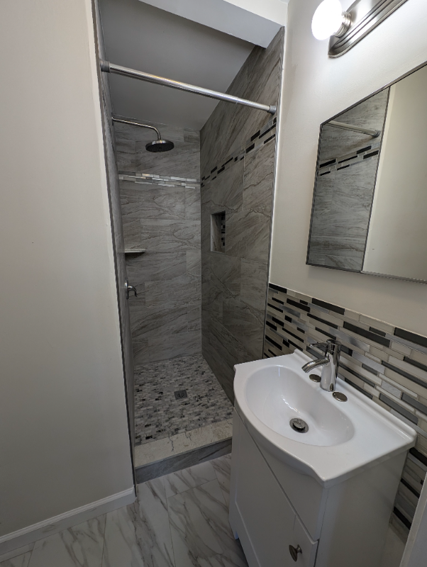 412 E 4th St - Photo 3 of 3