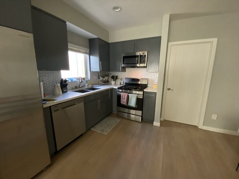 6117 Fountain Ave - Photo 4 of 10