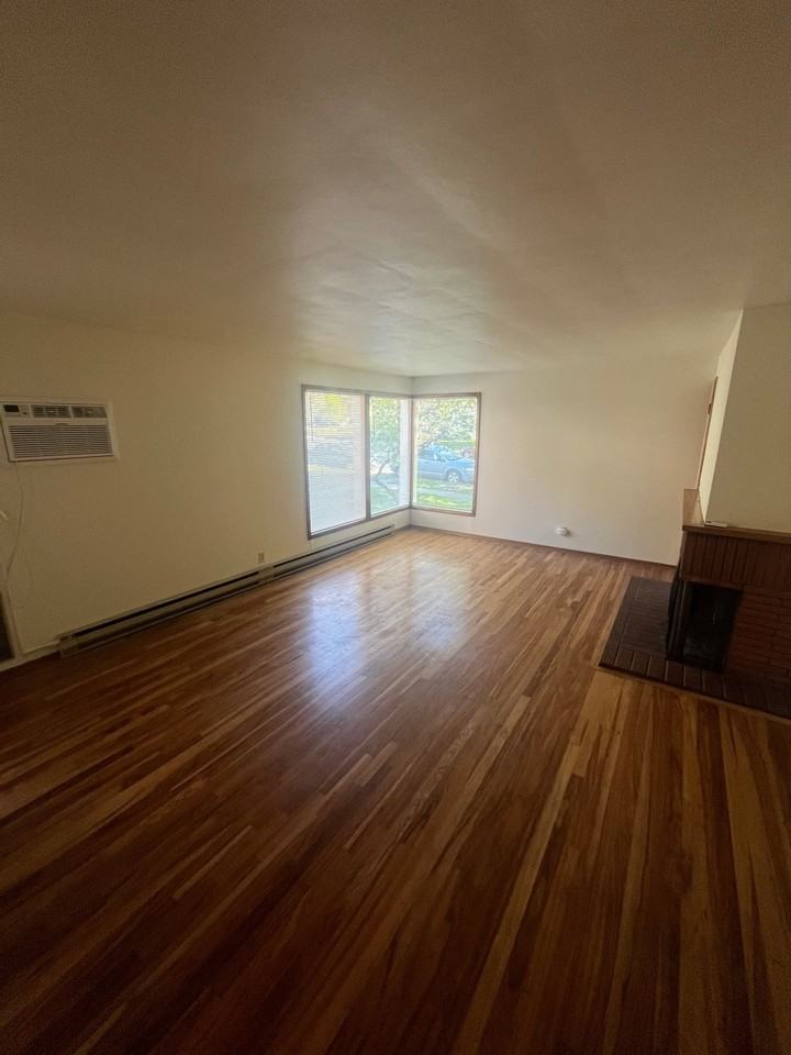 1418 W 10th Ave #5 - Photo 7 of 11