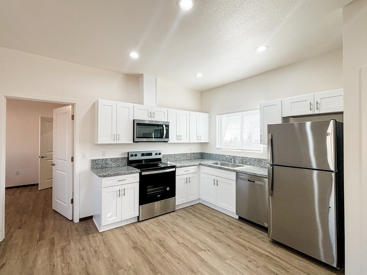 5905 Oliver Rd #C - Photo 2 of 7