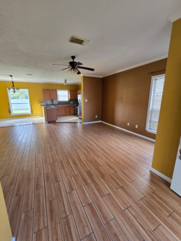 4921 Barkley St - Photo 4 of 10