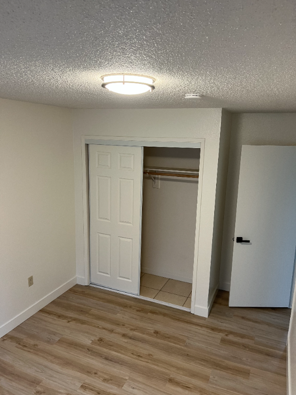 509 Robert Ct #A - Photo 5 of 15