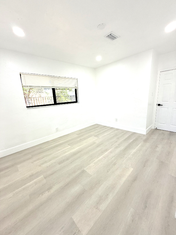 209 Nwstreet - Photo 7 of 9