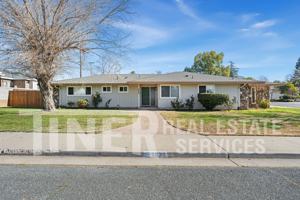 featured image of 1636 Huntington Dr