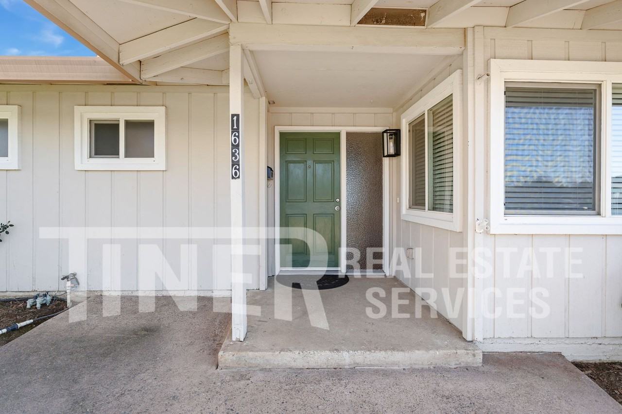 1636 Huntington Dr - Photo 6 of 21