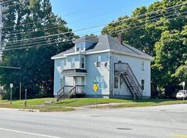 featured image of 689 Main St #A