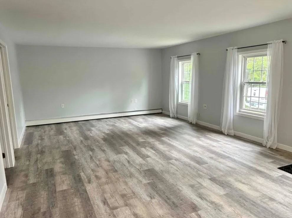 882 Fuller Rd #B - Photo 4 of 8