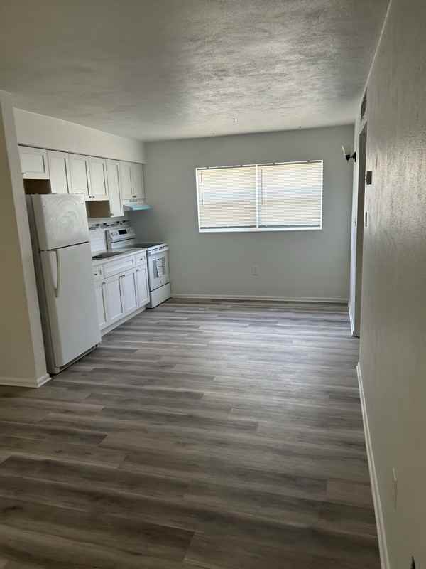 125 Cleveland Ave - Photo 2 of 8