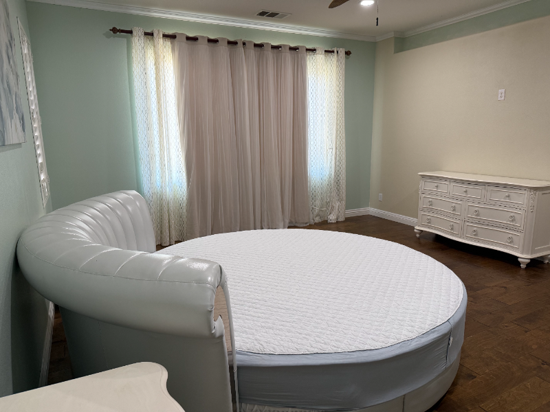 13652 Perry Ann Cir - Photo 2 of 8