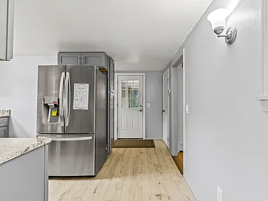 284 Eastern Ave #B - Photo 4 of 13