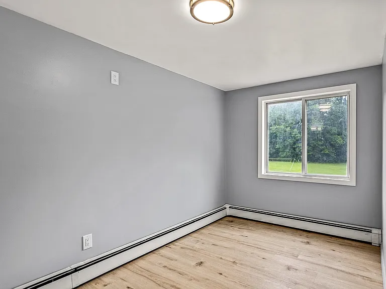 284 Eastern Ave #B - Photo 6 of 13