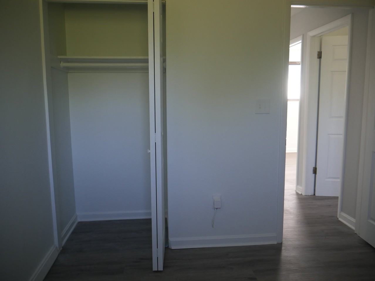 2312 Wintergreen Ave - Photo 2 of 7
