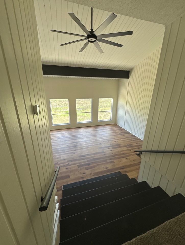 27 Lakeway St - Photo 7 of 16